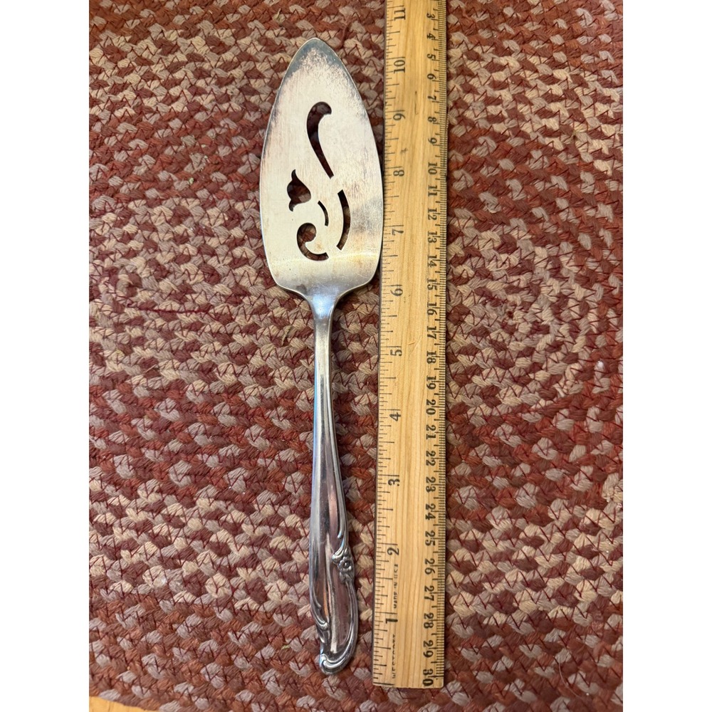 Wm Rogers Mfg Co Pie Server Unisex 10in Silver‎ Good Memory Pierced Silverplate